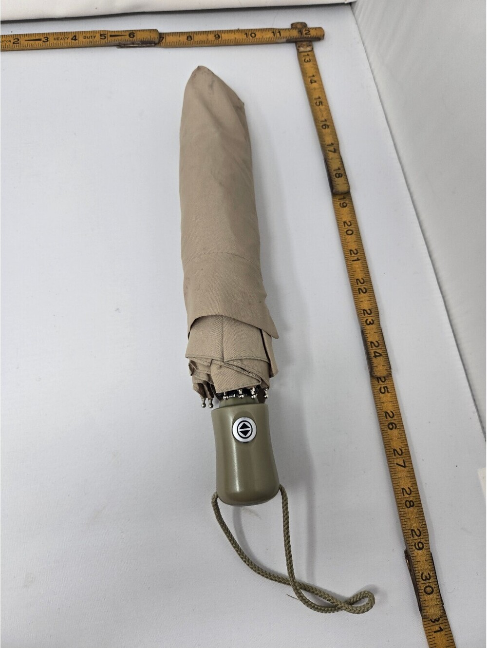 Totes Compact Folding Umbrella Khaki Tan Olive Auto Open Close Rain Travel